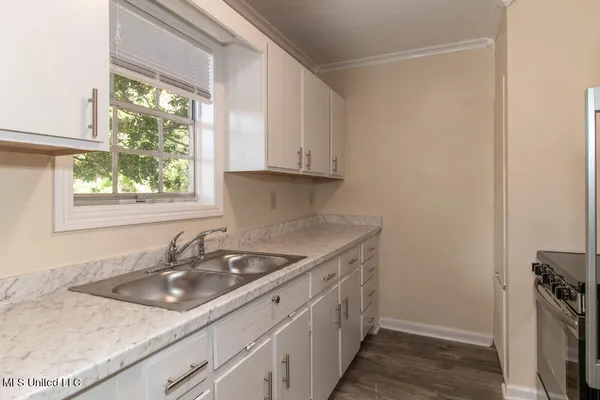 $319,999 | 13128 Hanover Drive, Ocean Springs, MS 39564