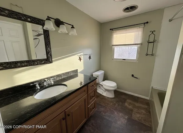 $1,650 | 175 Bollinger Drive, Unit A, Mount Bethel, PA 18343