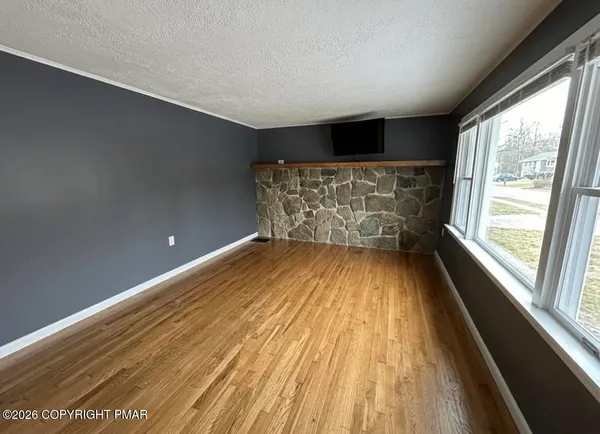 $1,650 | 175 Bollinger Drive, Unit A, Mount Bethel, PA 18343