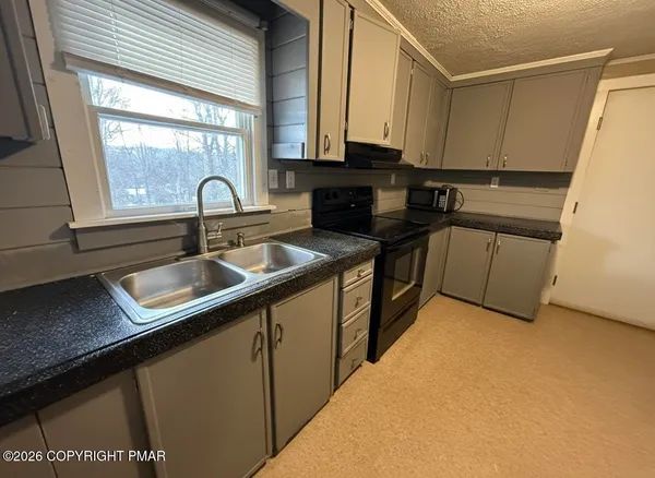 $1,650 | 175 Bollinger Drive, Unit A, Mount Bethel, PA 18343