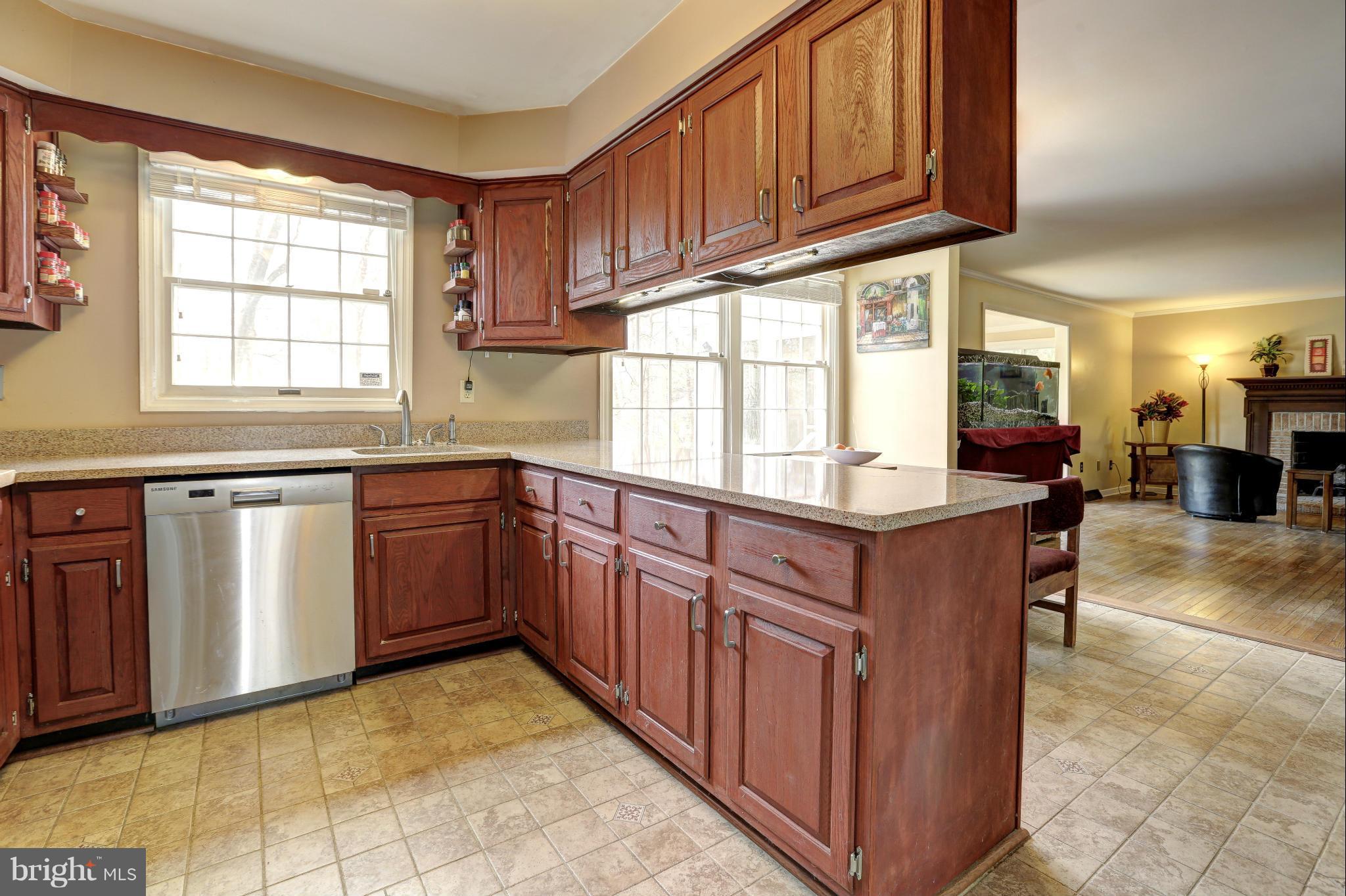 6048 Stevens Forest Road Columbia, MD 21045 - Photo 13 of 30 Kitchen
