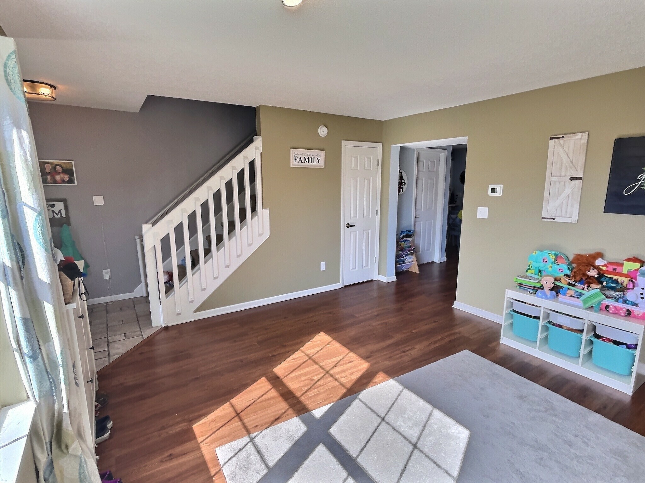 2899 Prairie Stream Way Columbus, IN 47203 - Photo 3 of 18 Gallery Image 3