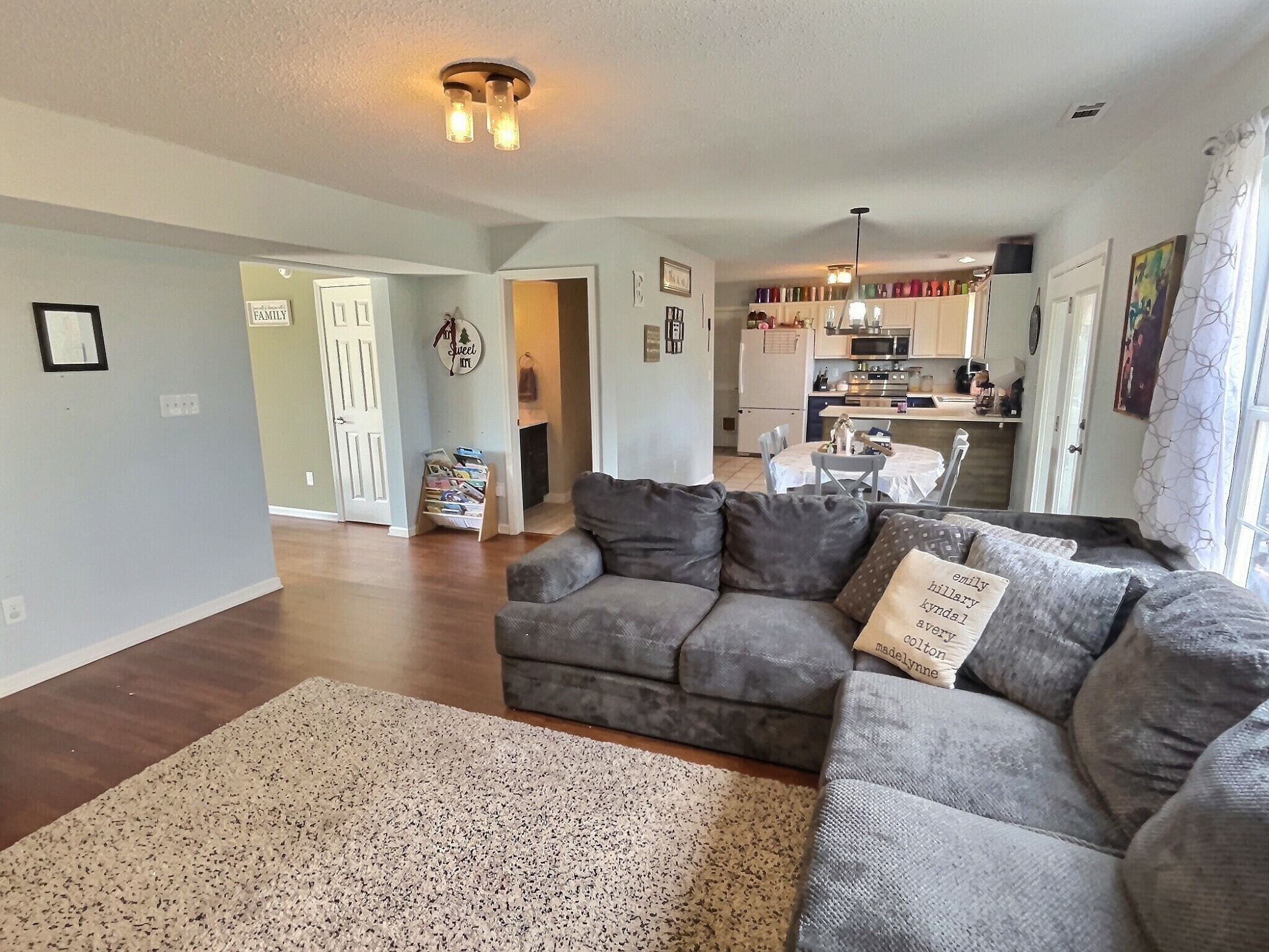 2899 Prairie Stream Way Columbus, IN 47203 - Photo 5 of 18 Gallery Image 5