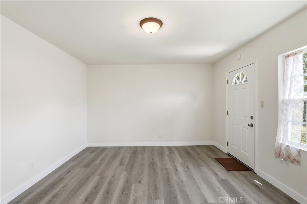 18003 Saticoy Street Reseda, CA 91335 - Photo 16 of 26