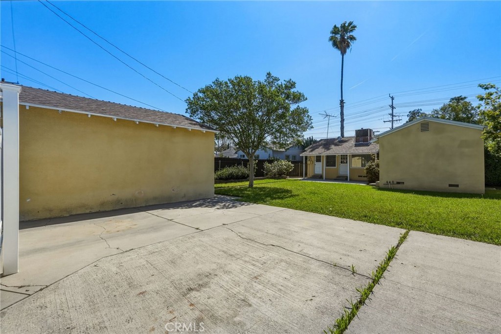 18003 Saticoy Street Reseda, CA 91335 - Photo 24 of 26 Paved area for boat or RV