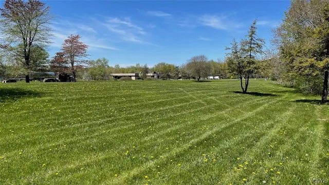 $405,000 | 8274 Willett Parkway, Lysander, NY 13027