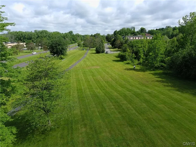 $405,000 | 8274 Willett Parkway, Lysander, NY 13027