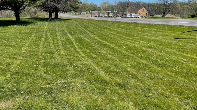 $405,000 | 8274 Willett Parkway, Lysander, NY 13027