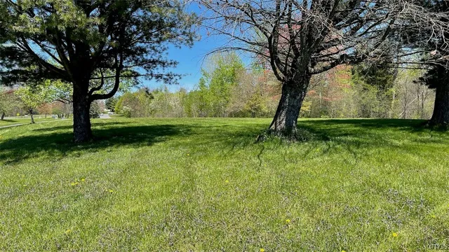 $405,000 | 8274 Willett Parkway, Lysander, NY 13027