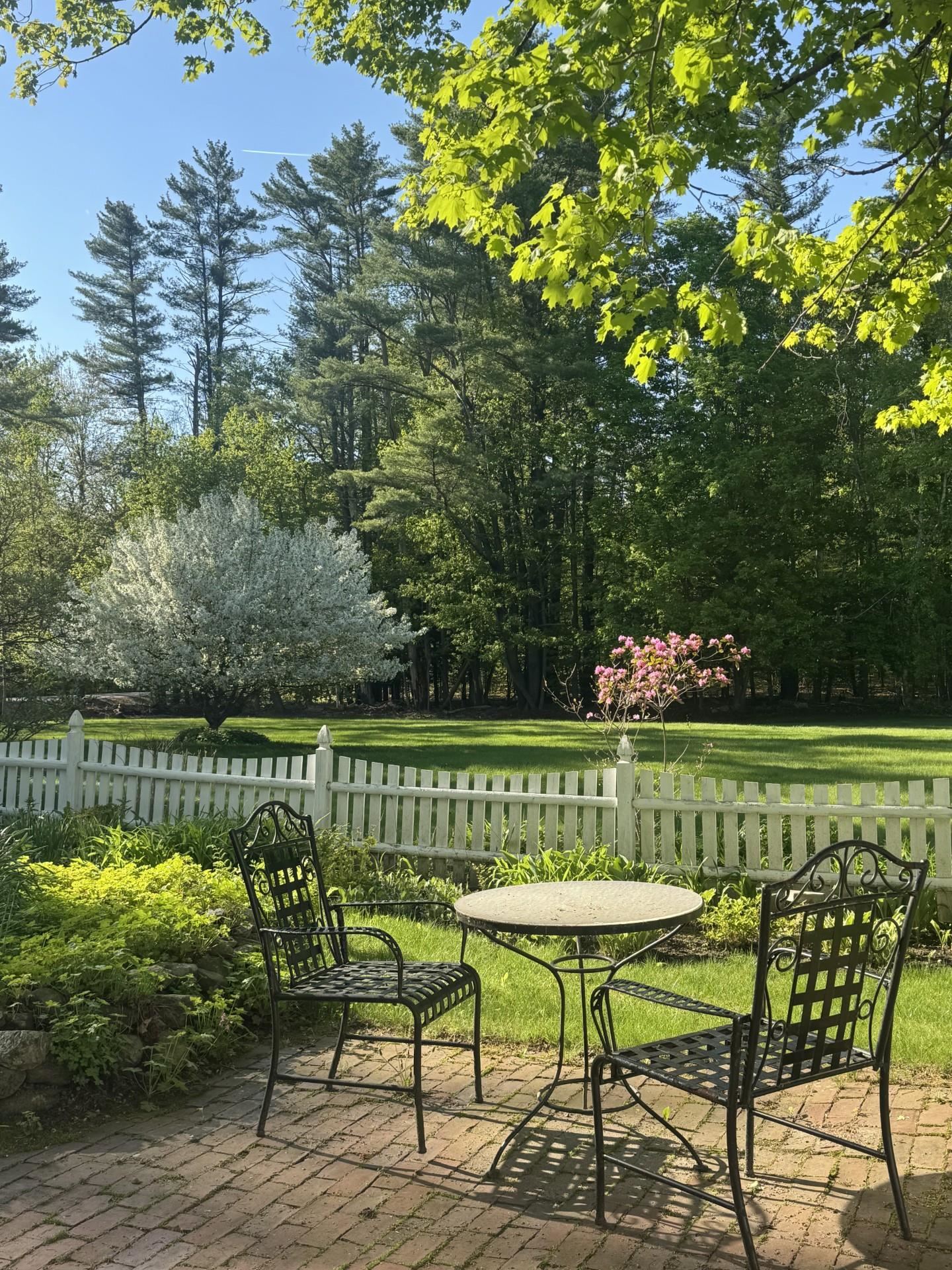 114 Hopkinton Road Concord, NH 03301 - Photo 2 of 59