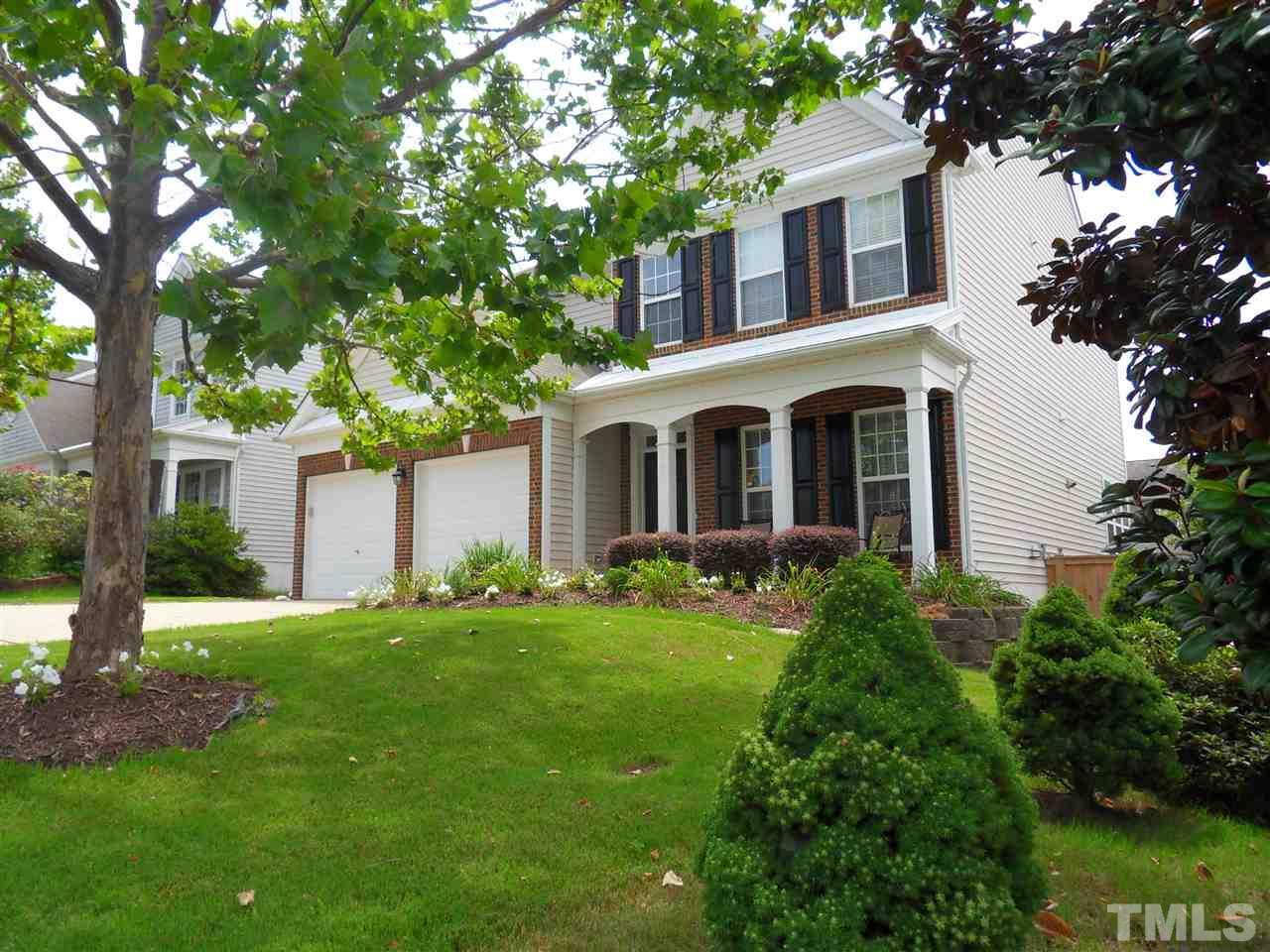 5327 Griffith Park Road Raleigh, NC 27613 - Photo 2 of 25 front view of a house with a yard