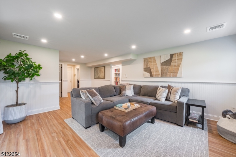 209 Northfield Road Millington, NJ 07946 - Photo 23 of 38