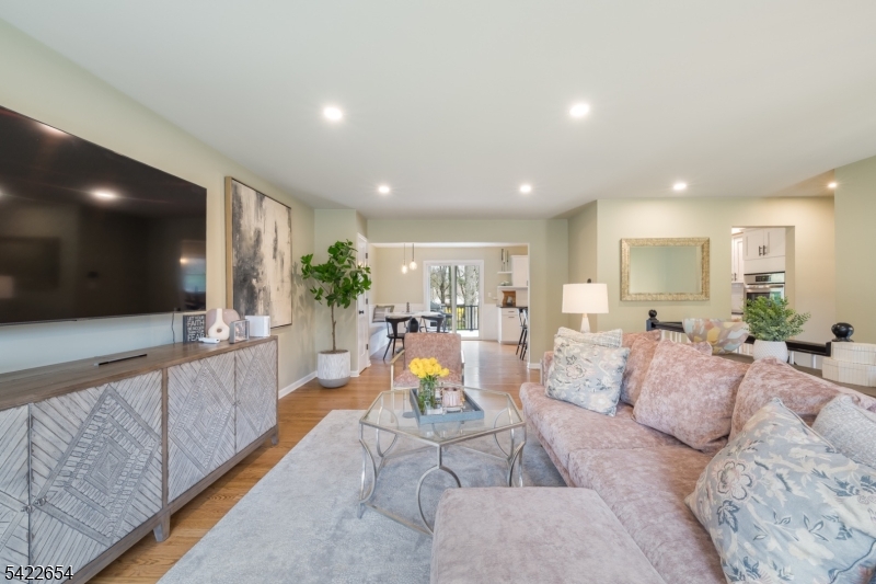 209 Northfield Road Millington, NJ 07946 - Photo 5 of 38