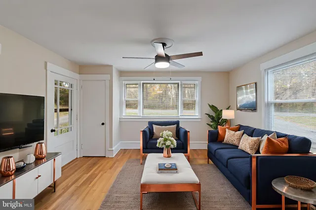 $352,500 | 961 Main Street, Sewell, NJ 08080