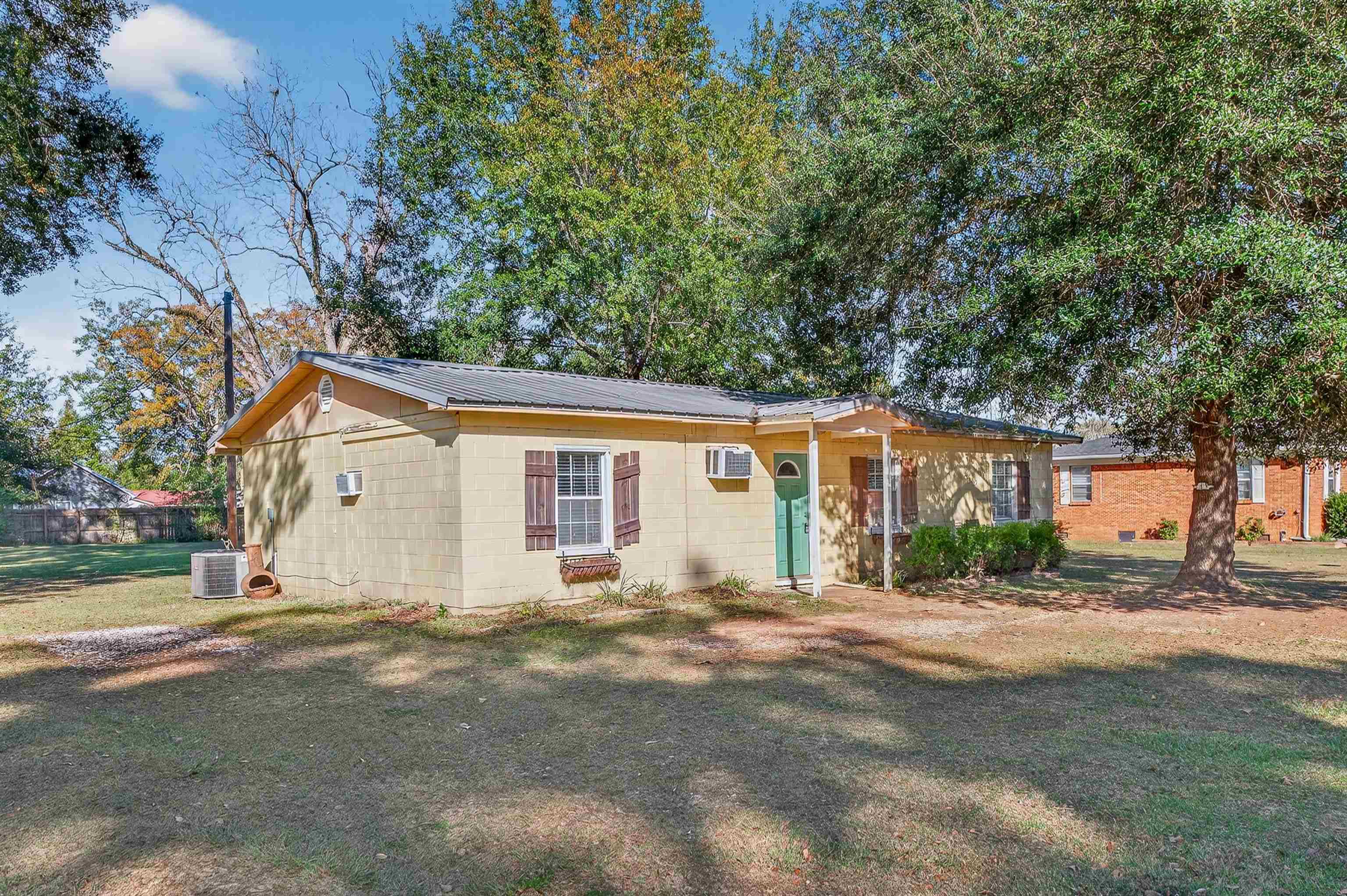18635 Florida Street Robertsdale, AL 36567 - Photo 4 of 37