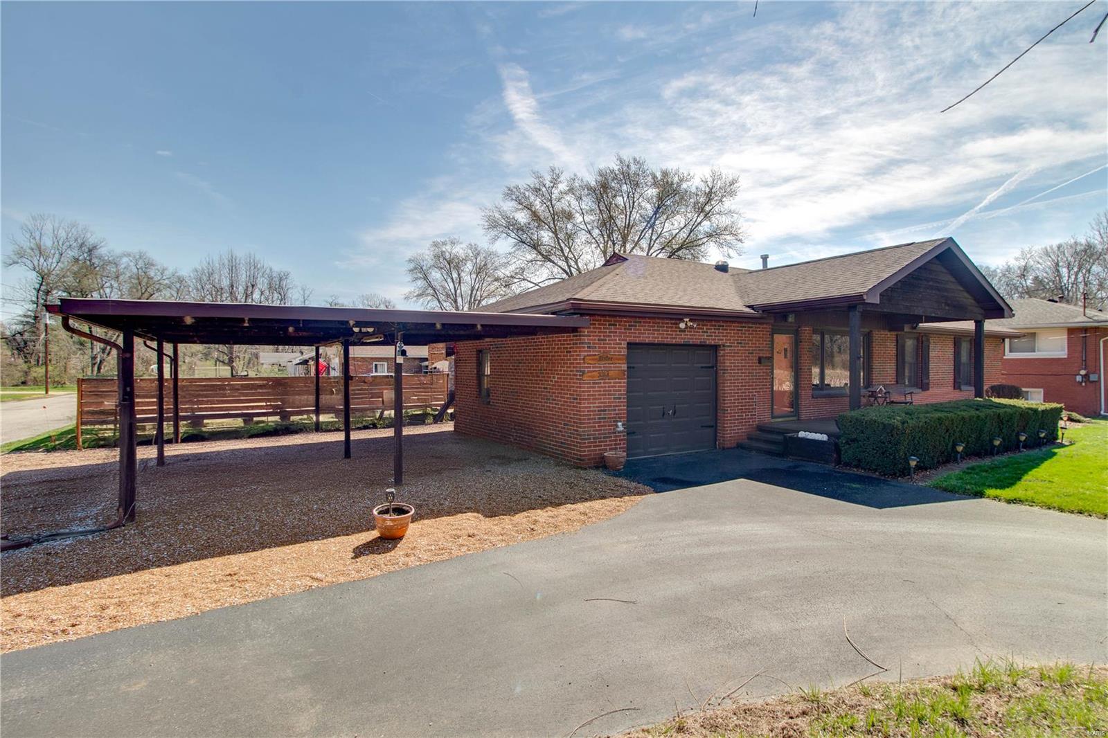 3315 Humbert Road Alton, IL 62002 - Photo 3 of 45 Gallery Image 3