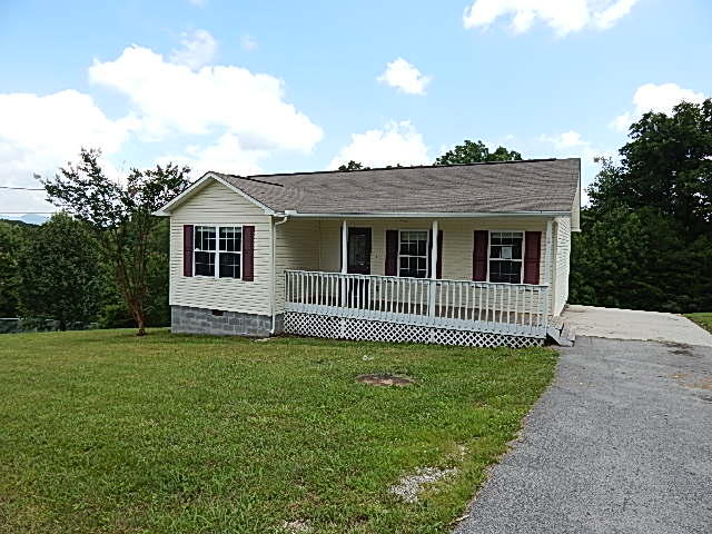 812 Coolidge Road La Follette, TN 37766 - Photo 2 of 11 Front