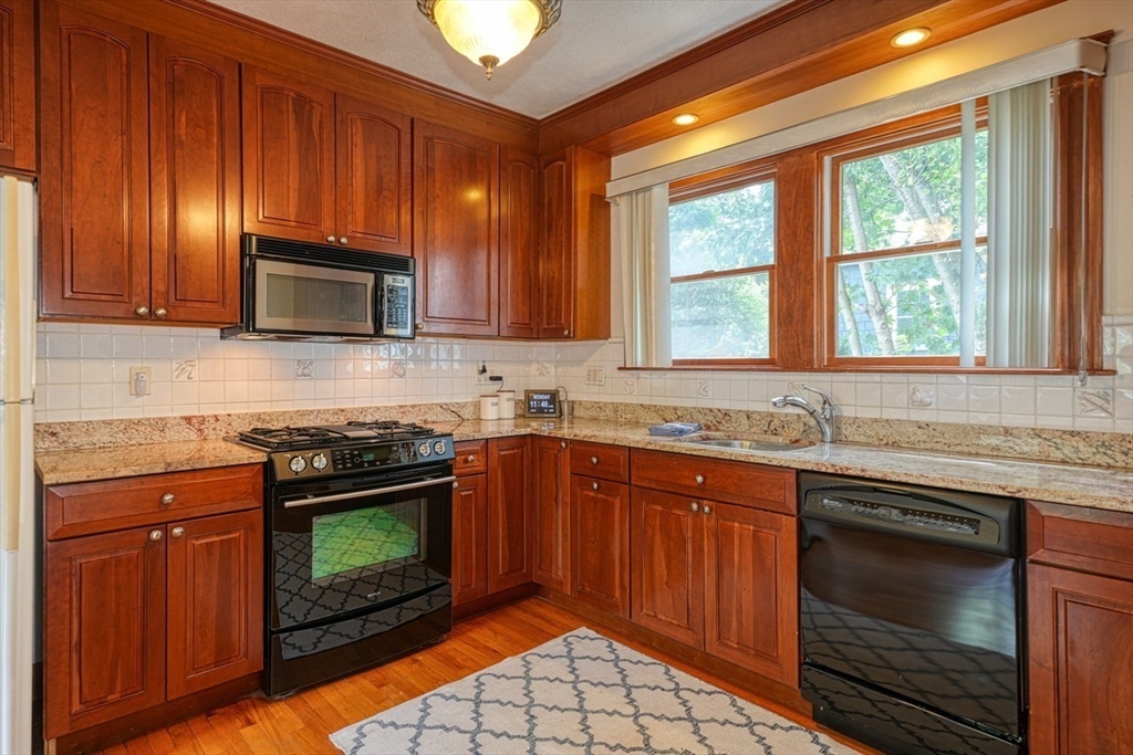 27 Appleton Street Watertown, MA 02472 - Photo 11 of 35 Gallery Image 11