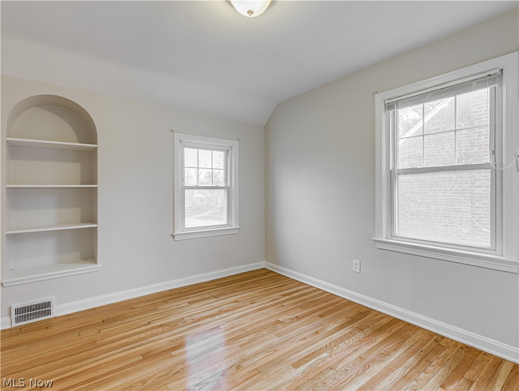 3933 Bushnell Road Cleveland, OH 44118 - Photo 21 of 29 Gallery Image 21