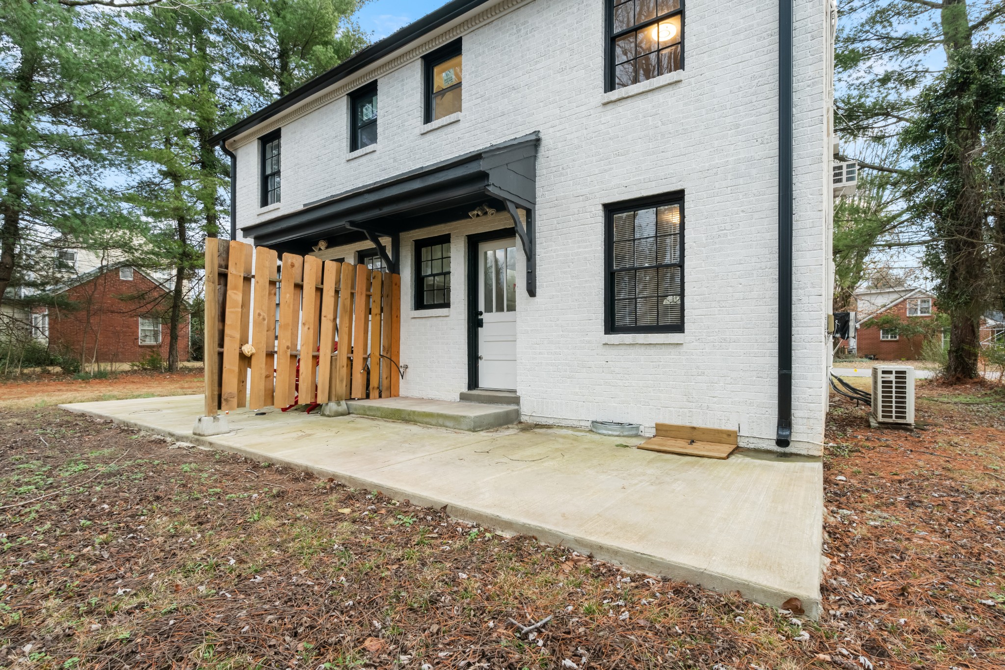 1815 Ragland Avenue Murfreesboro, TN 37130 - Photo 13 of 15 a front view of a house with a yard
