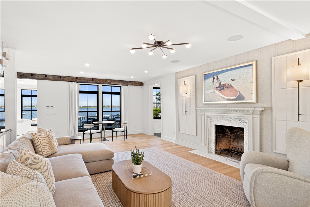 96 Washington Street Newport, RI 02840 - Photo 5 of 28