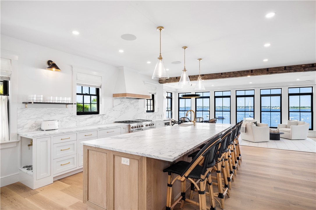96 Washington Street Newport, RI 02840 - Photo 8 of 28