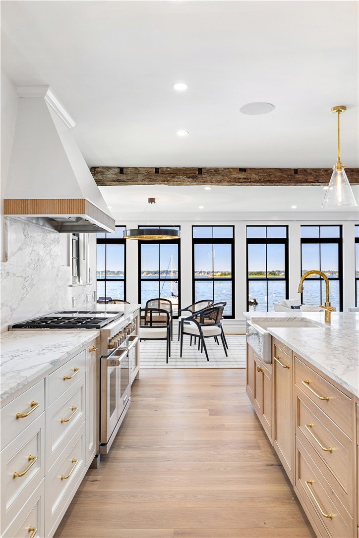 96 Washington Street Newport, RI 02840 - Photo 9 of 28