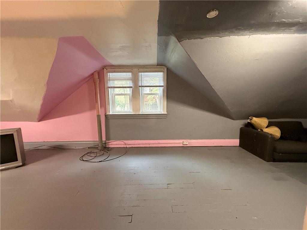 14 Shank Street Pittsburgh, PA 15212 - Photo 19 of 30 an empty room with windows