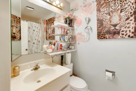 $450,000 | 654 Picardy Circle, Northbrook, IL 60062