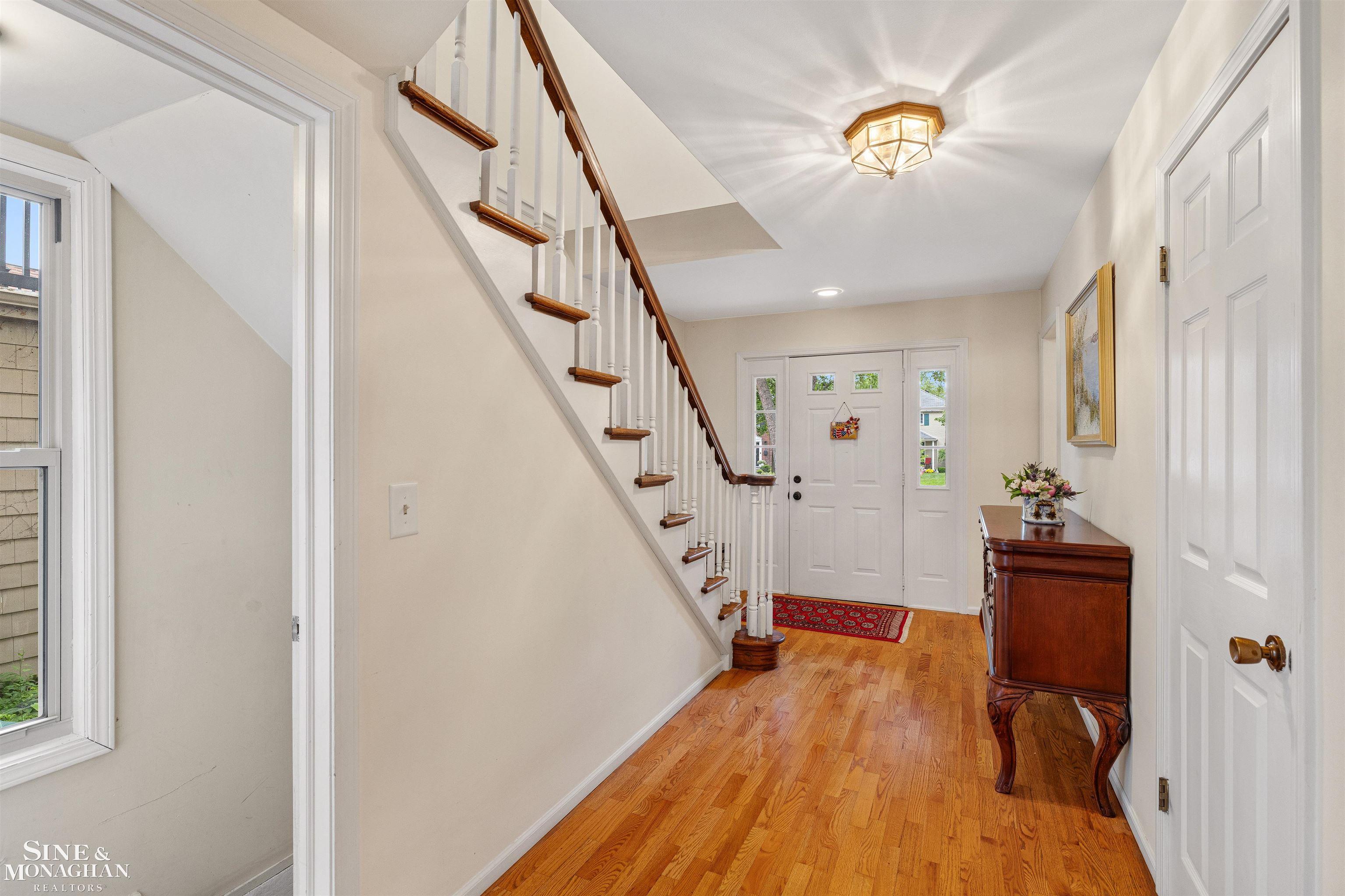 725 Fisher Road Grosse Pointe, MI 48230 - Photo 7 of 63 50211891-a924c06a-2bbb-48de-b0fc-bd46f2742104.JPG