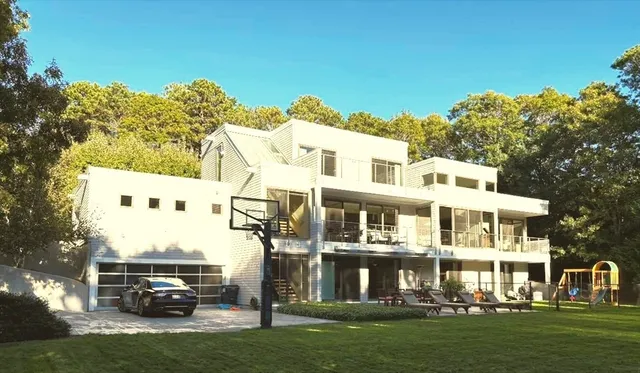 $2,659,000 | 37 The Hunt Circle, Mashpee, MA 02649