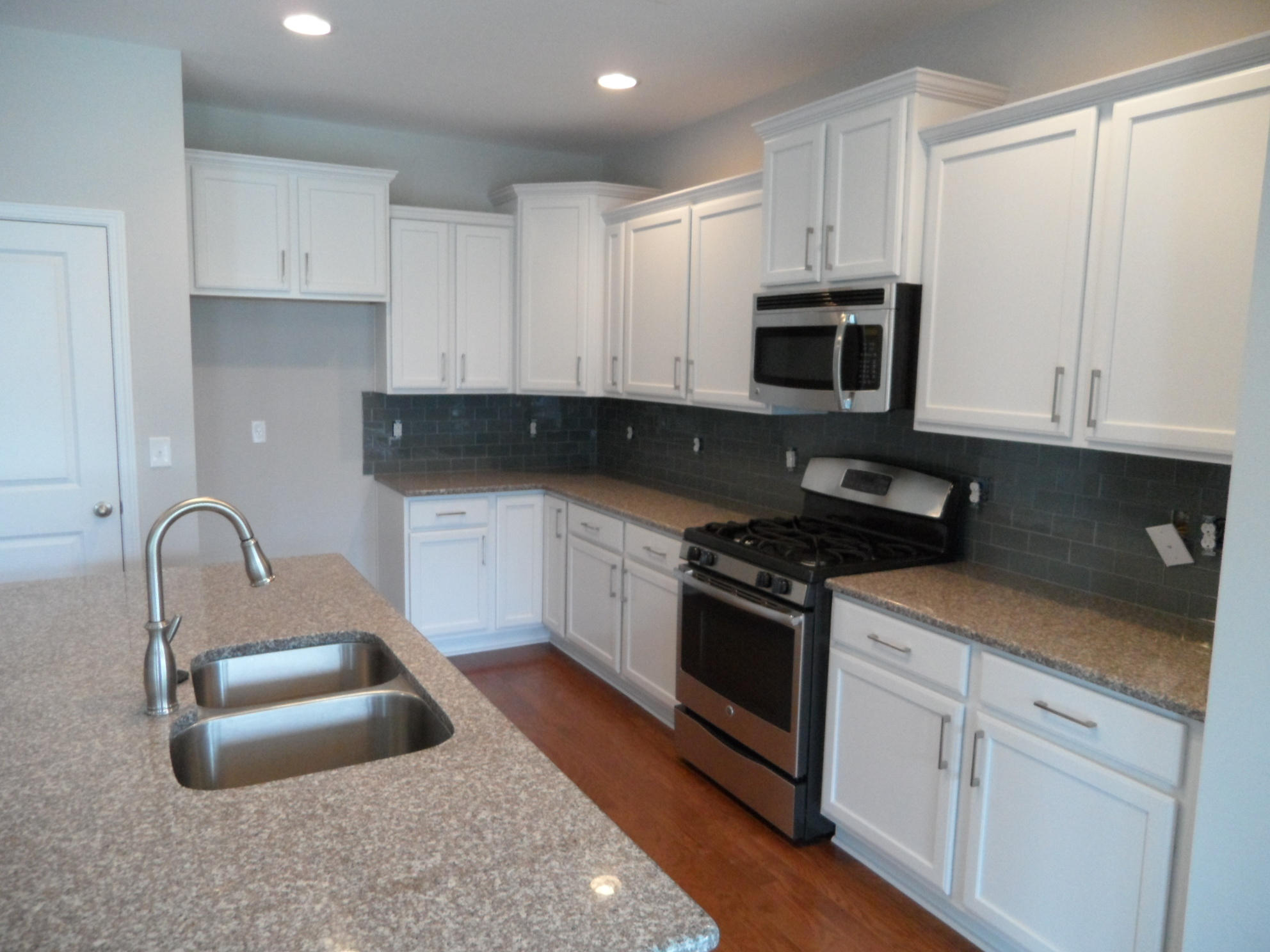 1205 Raven Road Hanahan, SC 29410 - Photo 18 of 42 Willow Oak-A (Pine Forest_Lot 20)_Kitche