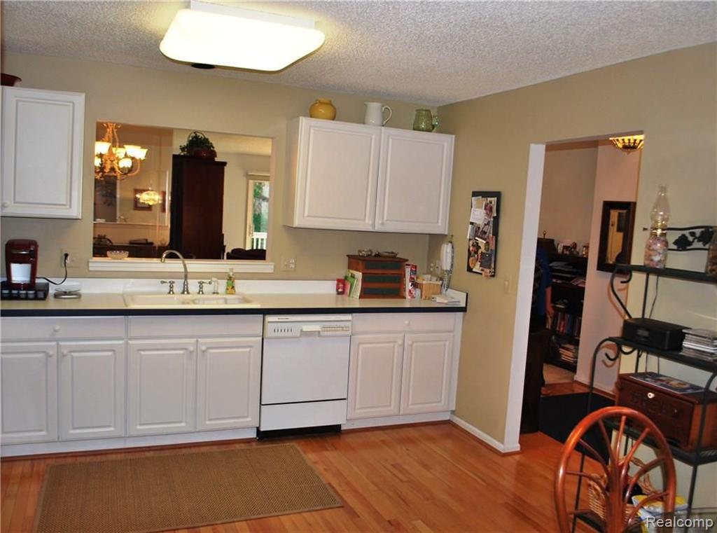 21630 River Ridge, Unit 202 Farmington, MI 48335 - Photo 14 of 35