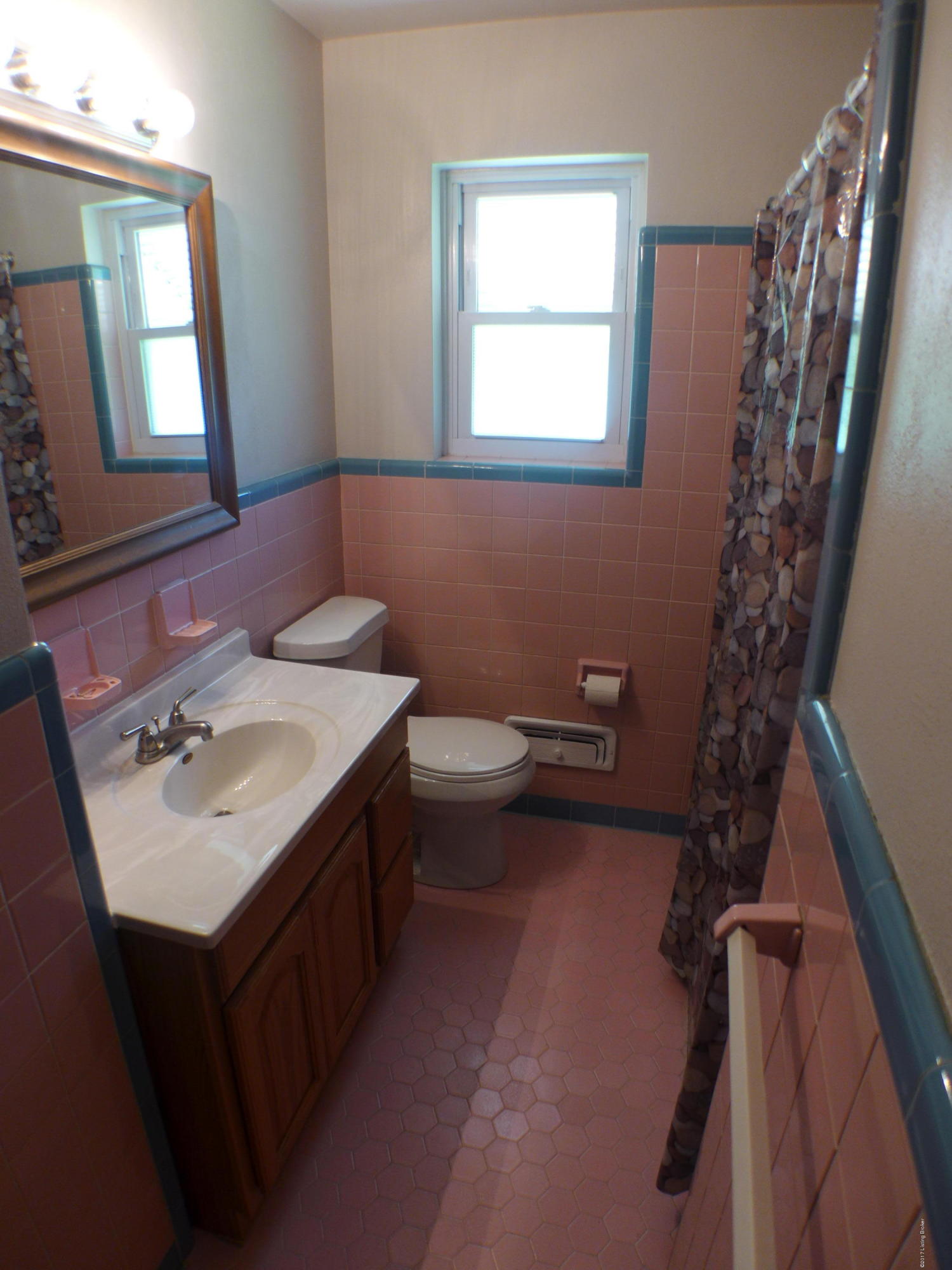 8308 Smithton Road Louisville, KY 40219 - Photo 12 of 25 P1030726