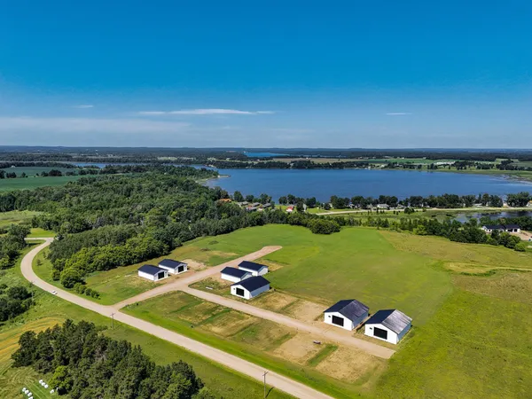$18,900 | 37577 470th Street, Unit 24, Frazee, MN 56544