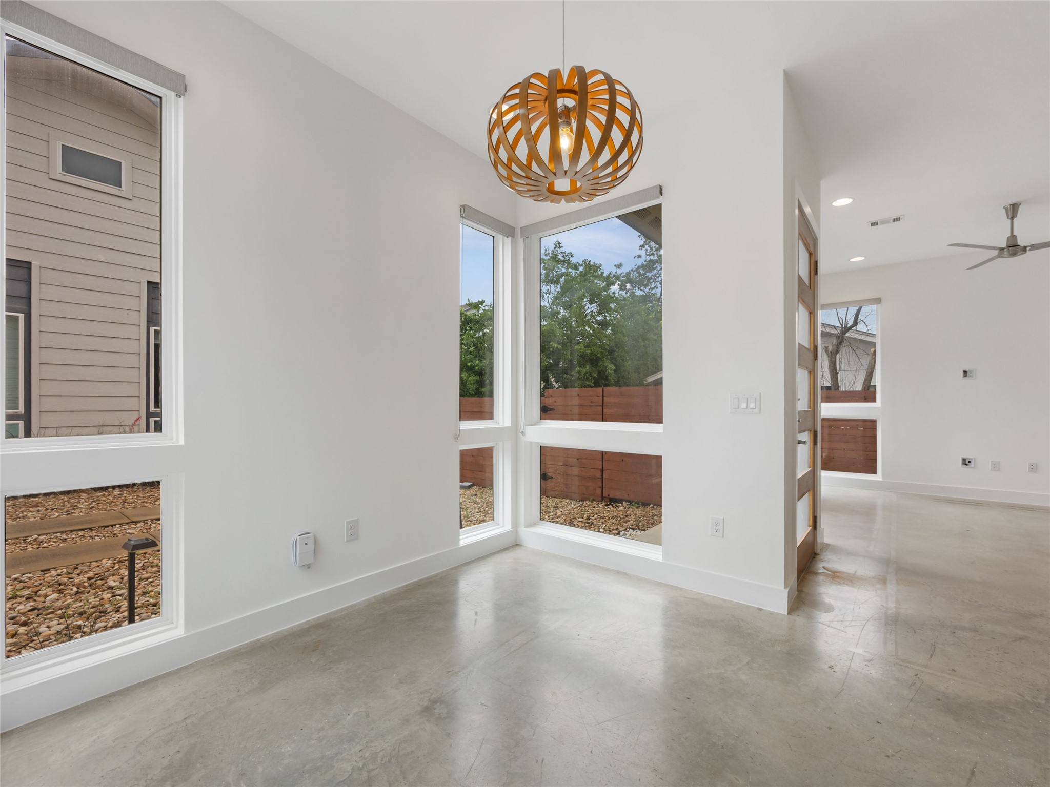 513 West Croslin Street, Unit B Austin, TX 78752 - Photo 10 of 40