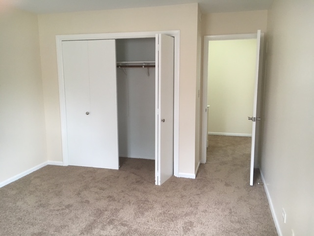 8010 West Lyons Street, Unit B Niles, IL 60714 - Photo 14 of 19