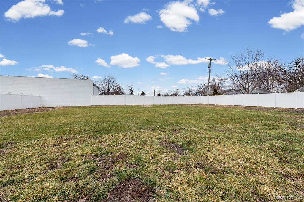 26240 Gibraltar Road Flat Rock, MI 48134 - Photo 27 of 29 Gallery Image 27