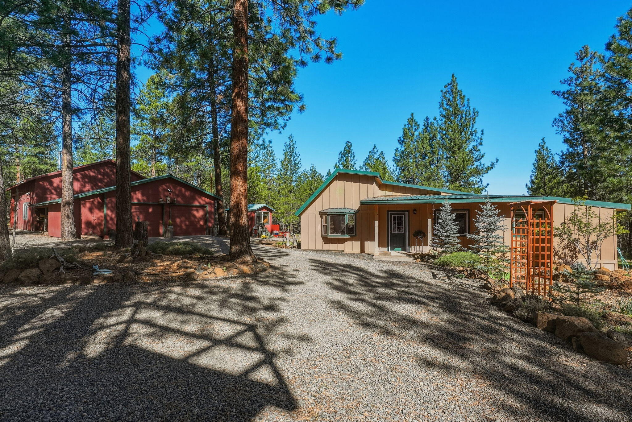 15020 Remuda Road Sisters, OR 97759 - Photo 2 of 61 15020 Remuda, Sisters, OR