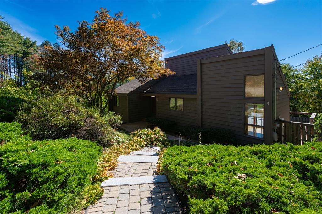31 Edgehill Road Haverhill, MA 01830 - Photo 1 of 42 Gallery Image 1