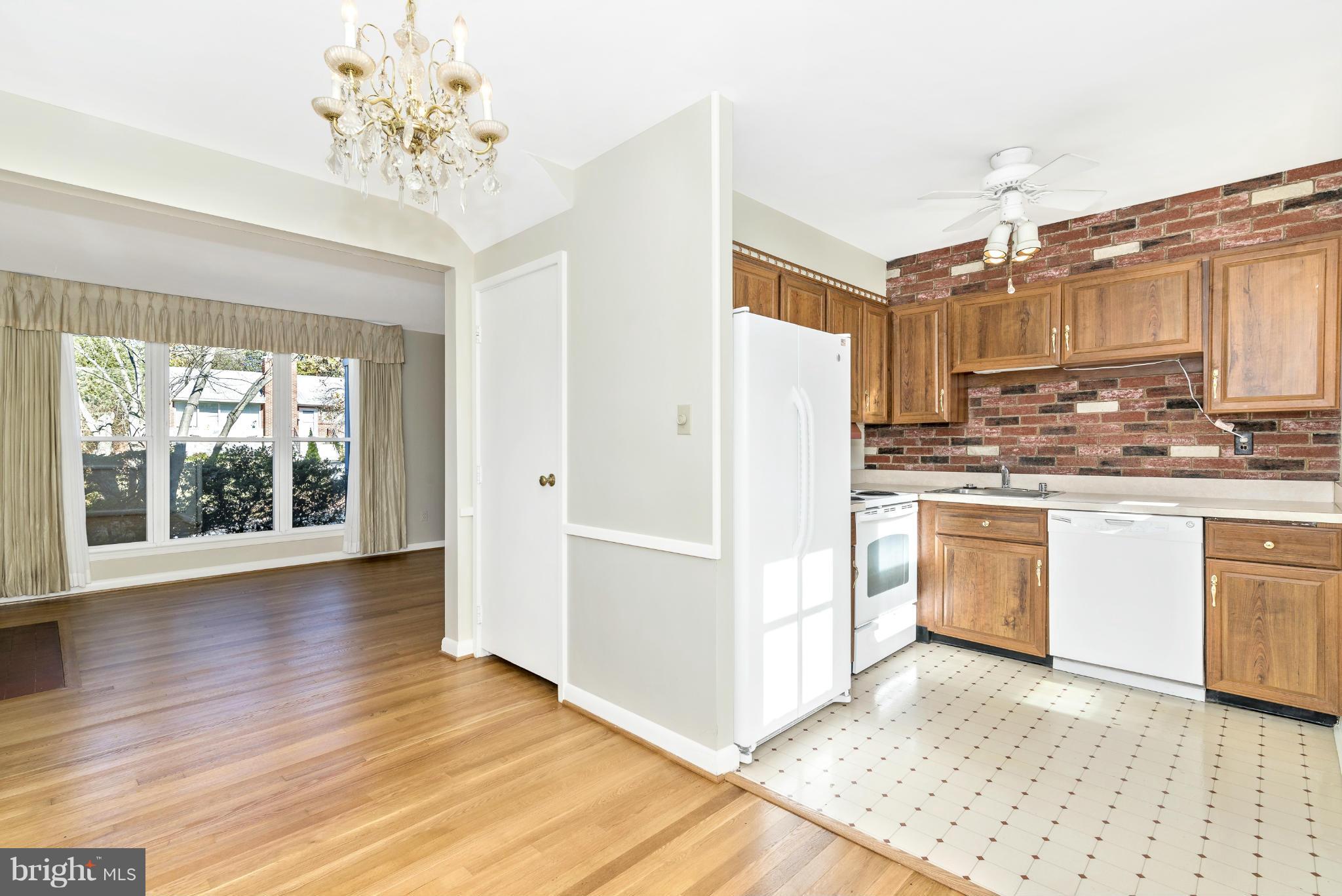 3922 Havard Street Silver Spring, MD 20906 - Photo 5 of 28 Kitchen