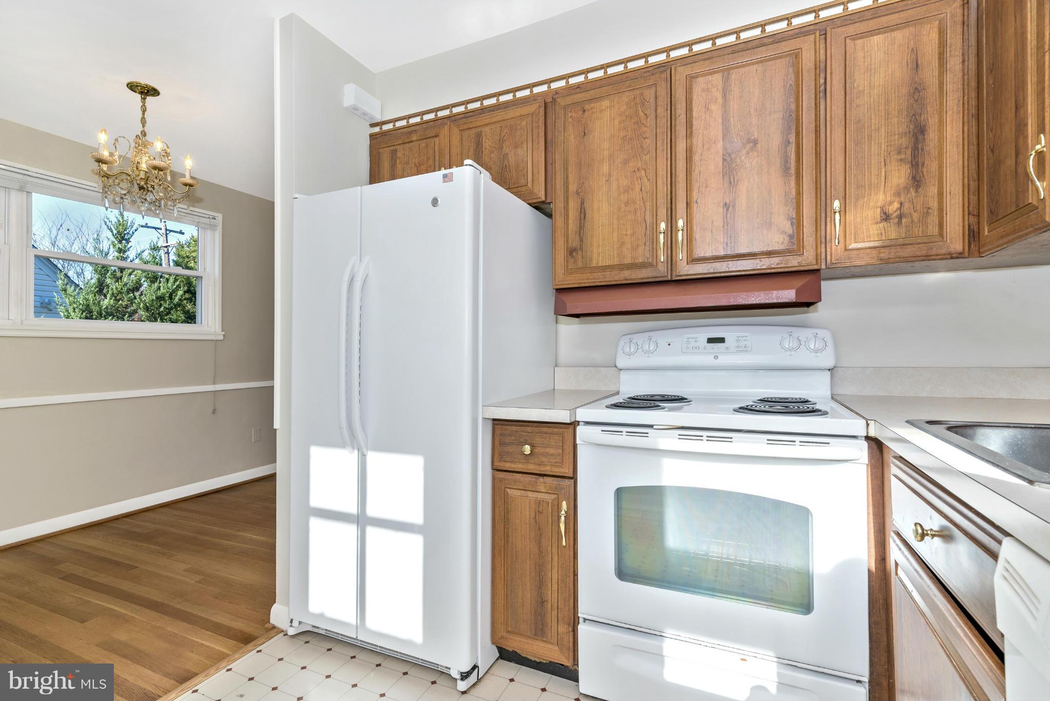 3922 Havard Street Silver Spring, MD 20906 - Photo 6 of 28 Kitchen