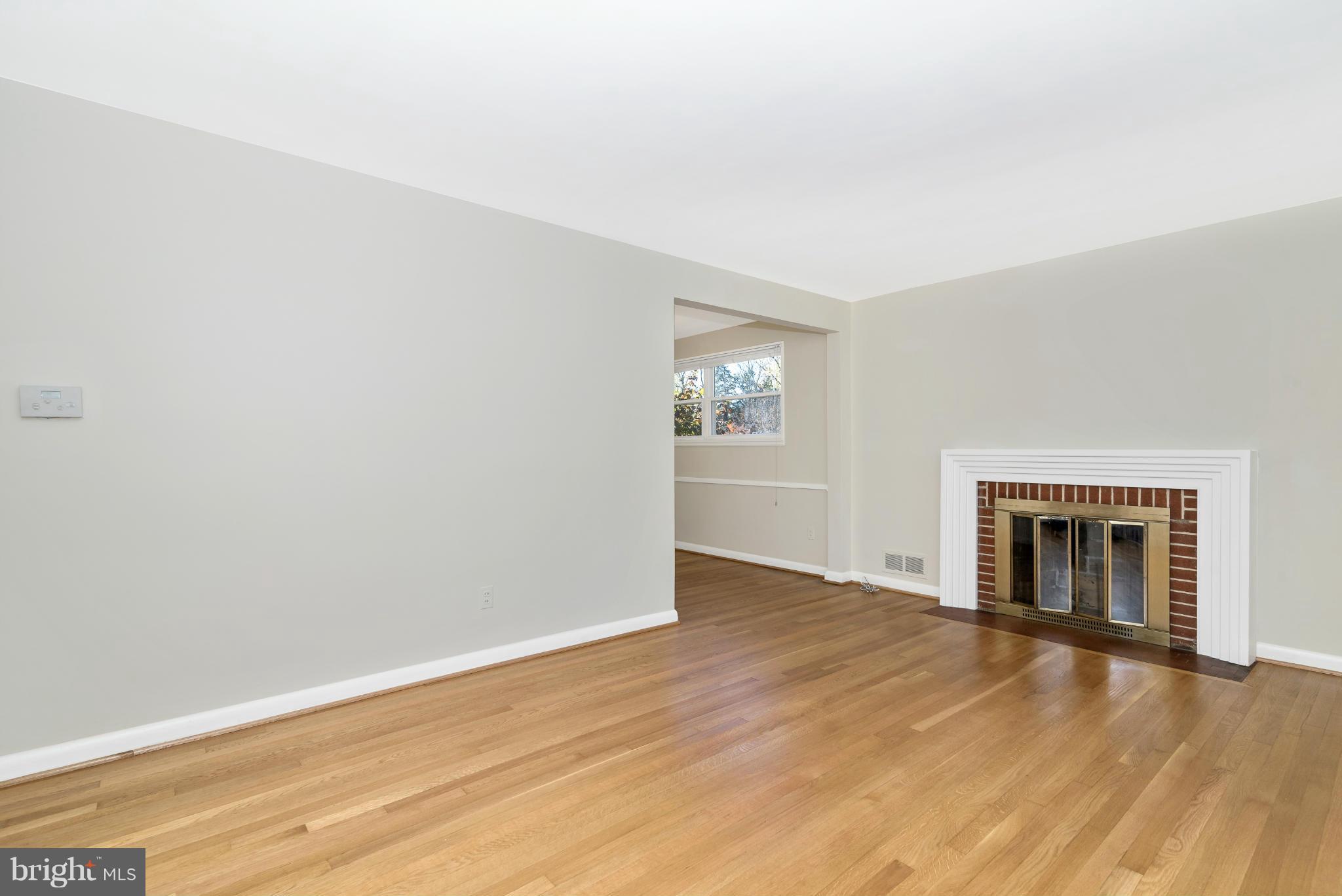 3922 Havard Street Silver Spring, MD 20906 - Photo 8 of 28 Living Room