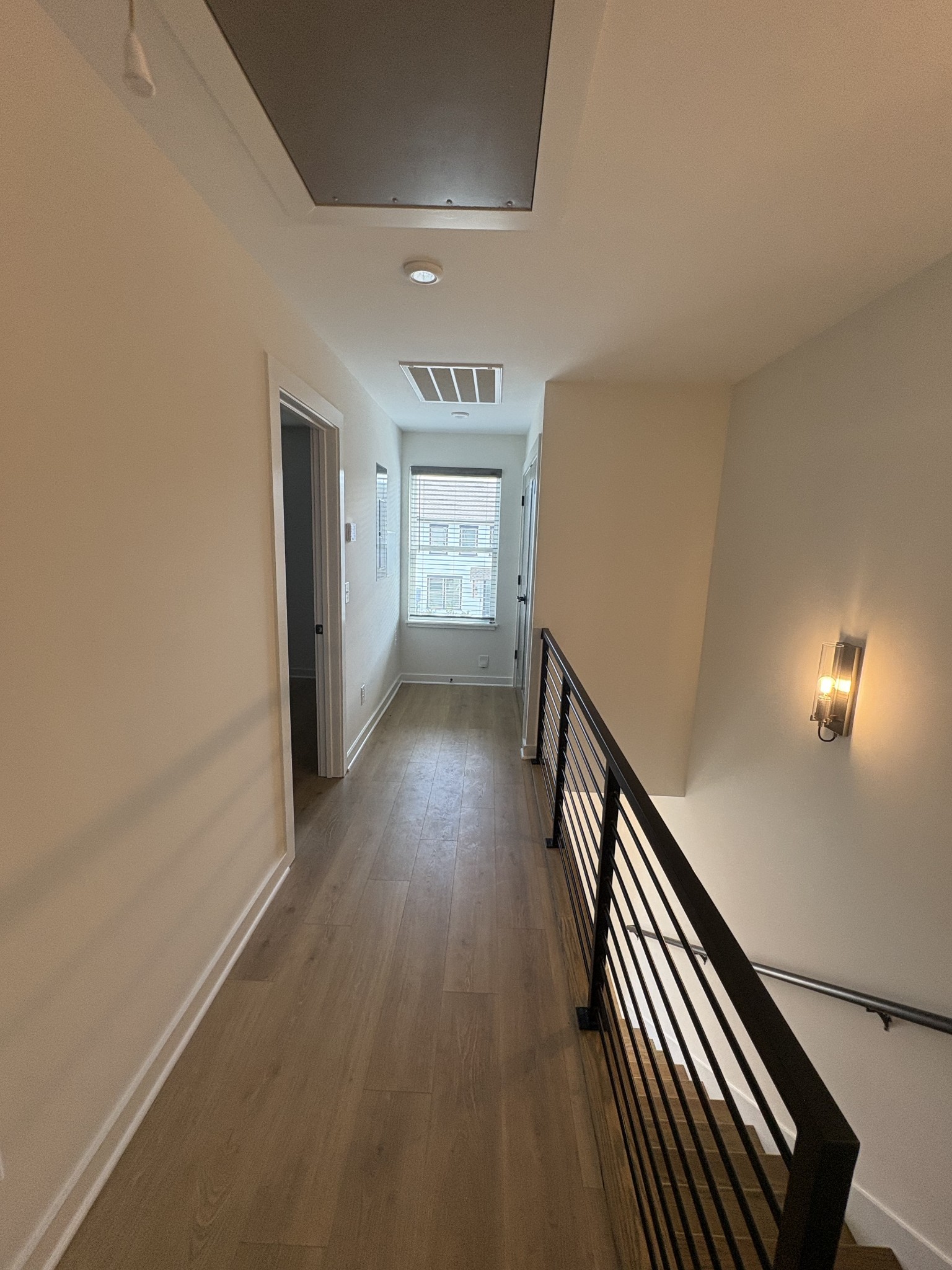 609 Wallace Road Nashville, TN 37211 - Photo 19 of 38 a view of a hallway with entryway