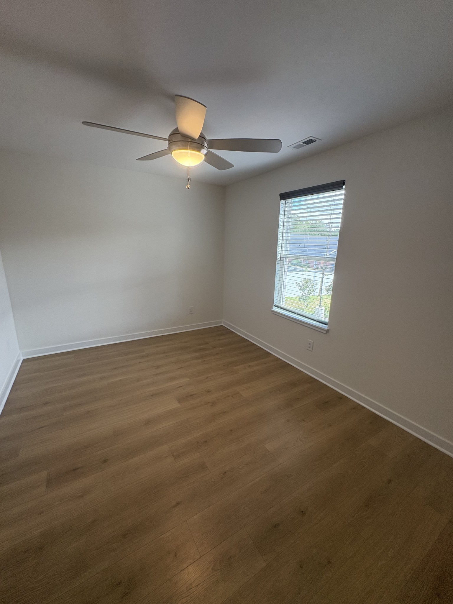 609 Wallace Road Nashville, TN 37211 - Photo 21 of 38 an empty room with a empty space and a window