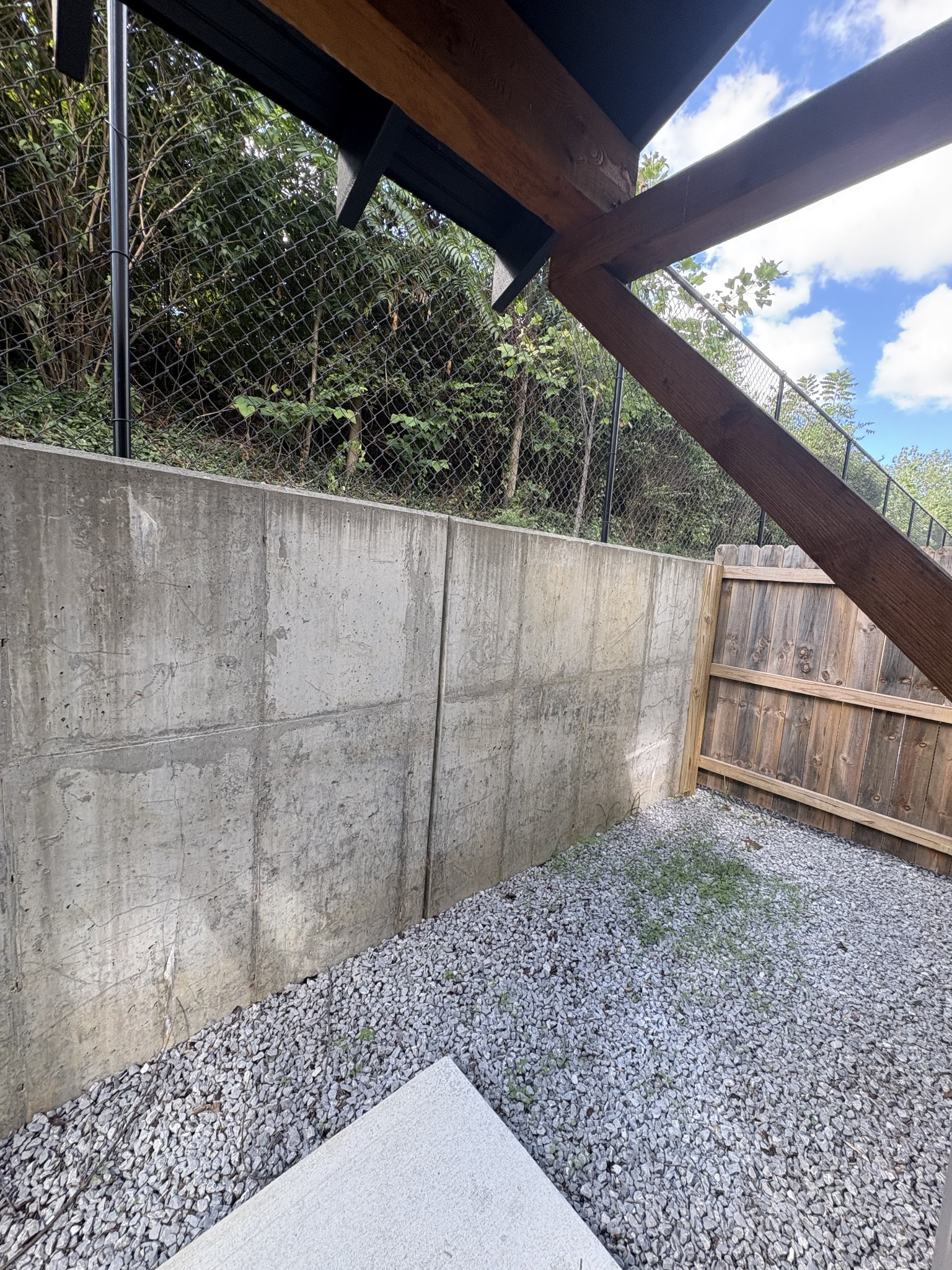 609 Wallace Road Nashville, TN 37211 - Photo 35 of 38 a view of a backyard