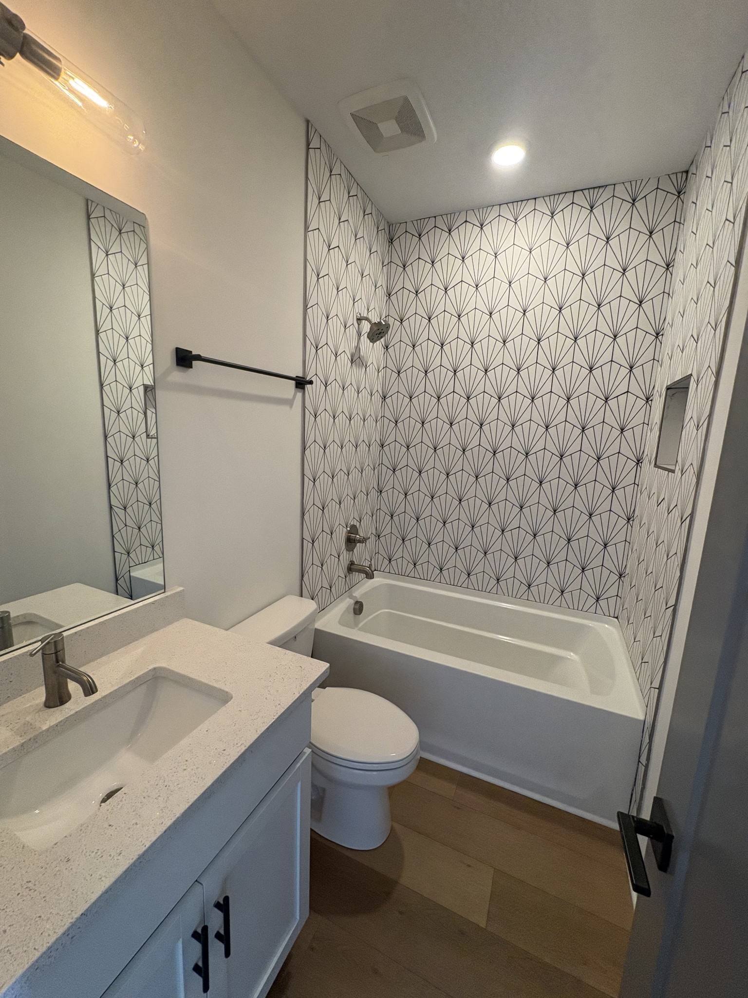 609 Wallace Road Nashville, TN 37211 - Photo 38 of 38 a bathroom with a sink a toilet and a bathtub