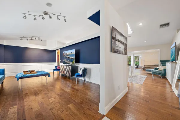 $9,900 | 542 North Cypress Drive, Tequesta, FL 33469