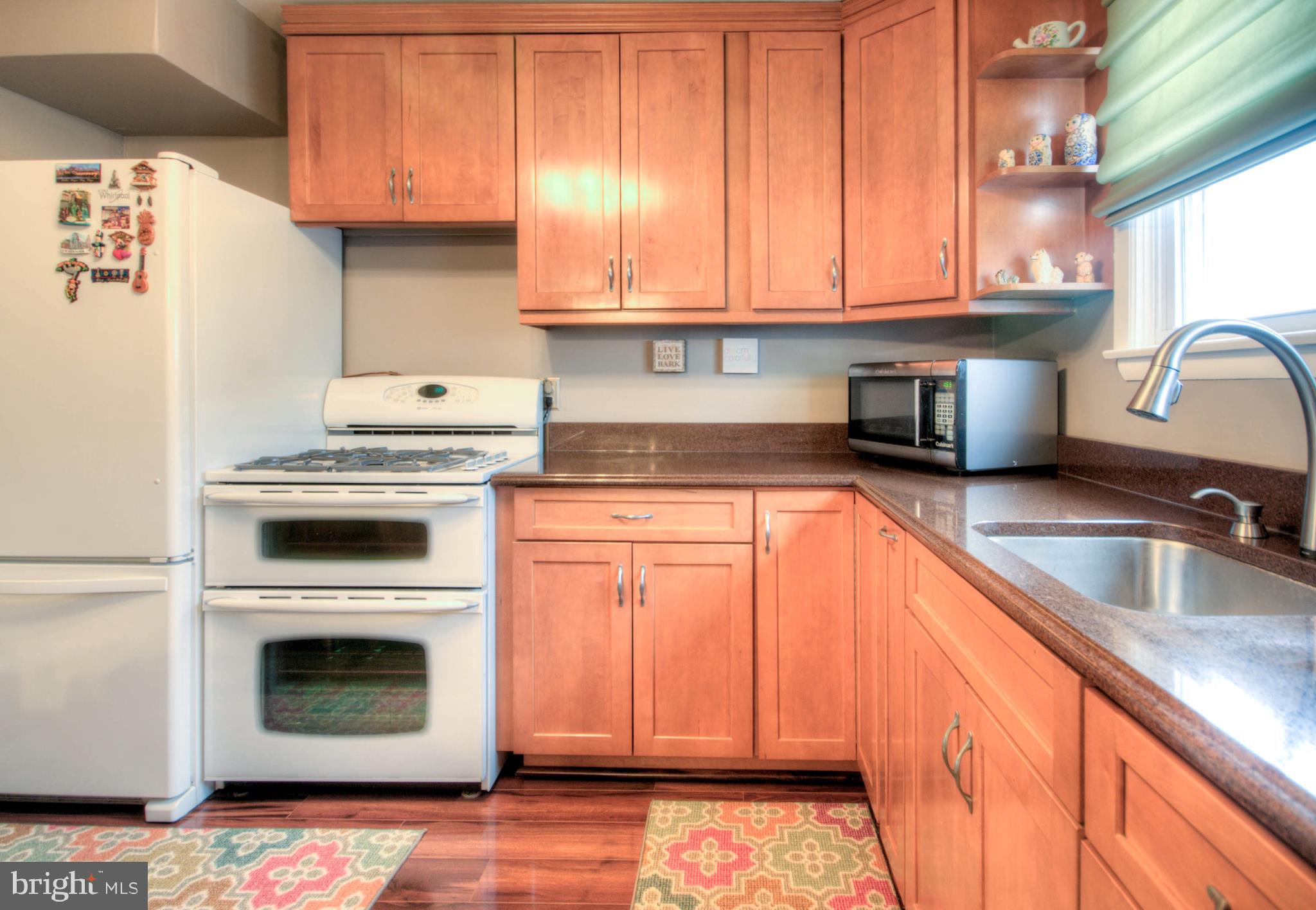 304 Peach Road Bellmawr, NJ 08031 - Photo 13 of 28 Beautiful wood cabinets