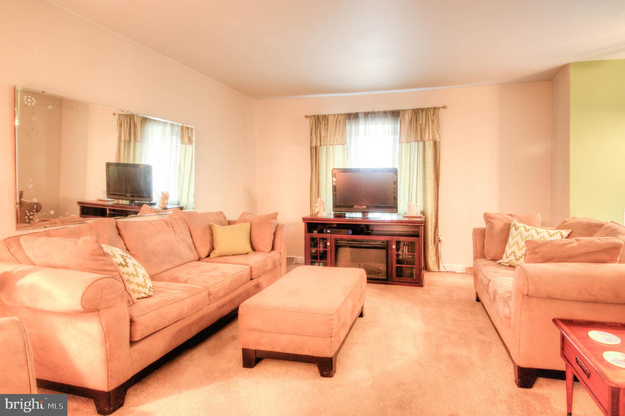 304 Peach Road Bellmawr, NJ 08031 - Photo 5 of 28 Very well maintained